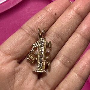 #1 mom pendant